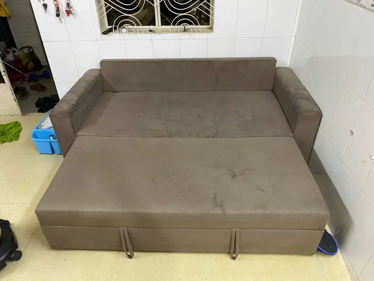Trước khi vệ sinh 4